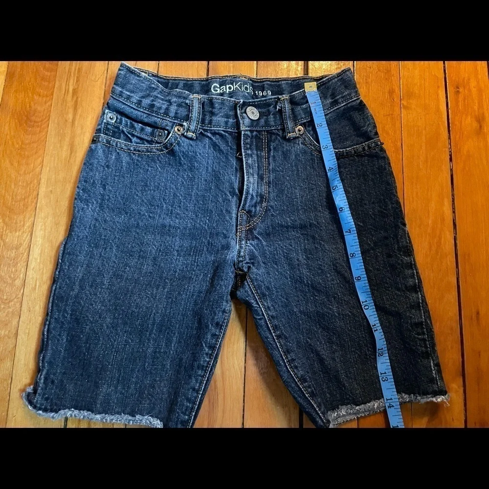 Euc Gap kids short jeans for boy size 7